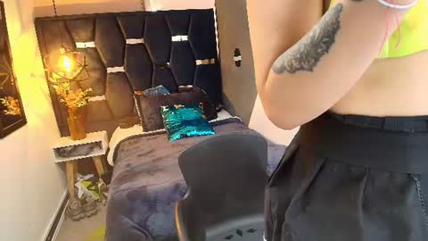 Snapshot of brithny_hot chatting on 28, 7, 2026 BRITHNY online show from 28, 7, 2026