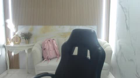 Britt  online show from 29, 4, 2026