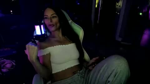 Brooke Summer xo online show from 11, 4, 2026