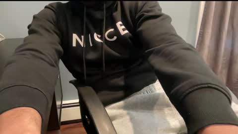 brownboy6999 online show from 6, 1, 2025