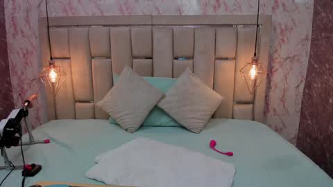 Sara  online show from 6, 12, 2024