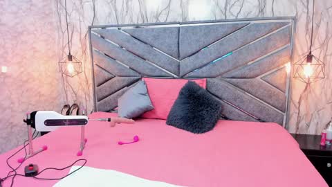 Sara  online show from 12, 12, 2024