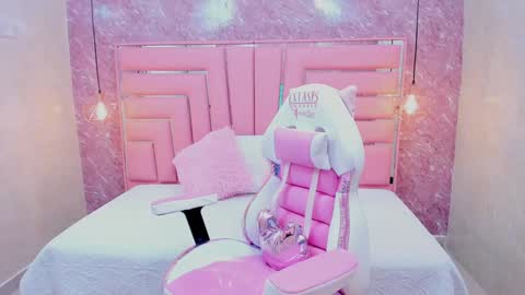 Sara  online show from 24, 1, 2025