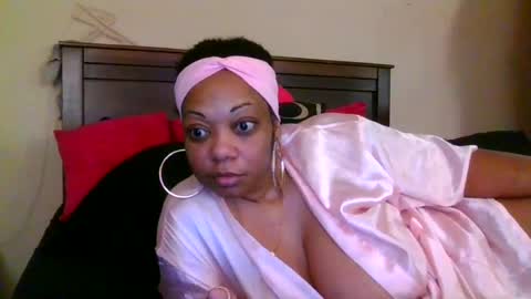brownroundrenee online show from 23, 6, 2026