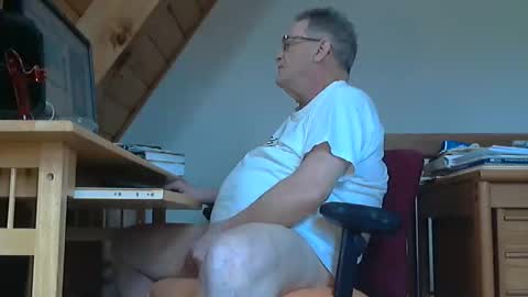 Snapshot of brubar chatting on 17, 4, 2026 brubar online show from 17, 4, 2026