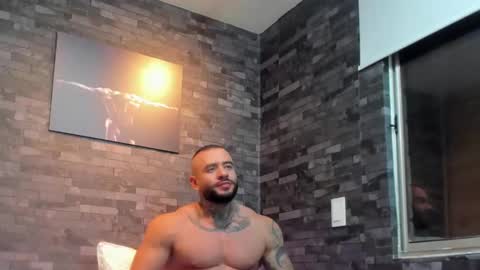 Snapshot of brucedallas chatting on 14, 12, 2025 brucedallas online show from 14, 12, 2025