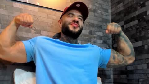 Snapshot of brucedallas chatting on 7, 1, 2026 brucedallas online show from 7, 1, 2026