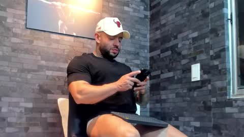 Snapshot of brucedallas chatting on 14, 2, 2026 brucedallas online show from 14, 2, 2026