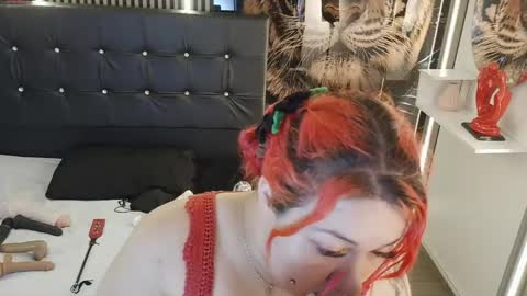 Bruja SCarlata online show from 1, 5, 2026
