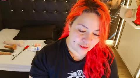 Bruja SCarlata online show from 2, 5, 2026