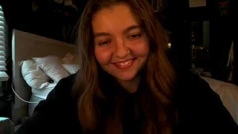 Snapshot of brunettebaby040 chatting on 25, 9, 2025 brunettebaby040 online show from 25, 9, 2025