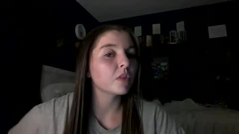 Snapshot of brunettebaby040 chatting on 9, 10, 2025 brunettebaby040 online show from 9, 10, 2025