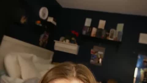 Snapshot of brunettebaby040 chatting on 20, 10, 2025 brunettebaby040 online show from 20, 10, 2025