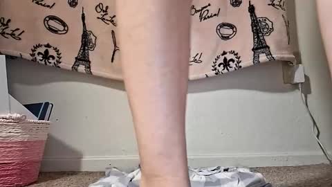 Snapshot of brunettedoll100 chatting on 9, 9, 2025 brunettedoll100 online show from 9, 9, 2025