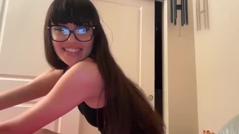 brunettefantasy4848 online show from 10, 4, 2026