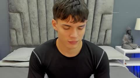 Snapshot of bruno_bellini chatting on 24, 11, 2025 Bruno Bellini online show from 24, 11, 2025