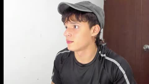 Snapshot of bruno_bellini chatting on 12, 2, 2026 Bruno Bellini online show from 12, 2, 2026