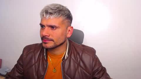 Snapshot of bruno_booss chatting on 21, 12, 2025 bruno_booss online show from 21, 12, 2025