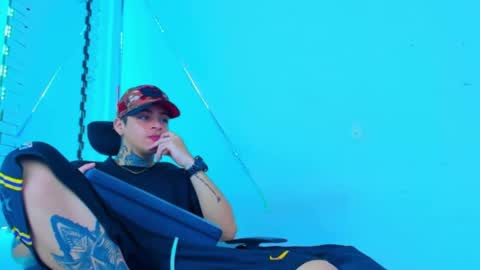 Snapshot of bruno_wild chatting on 12, 10, 2025 Bruno wild online show from 12, 10, 2025