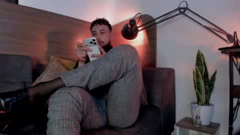 Andres Suarez online show from 4, 5, 2026