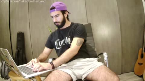 Snapshot of brunobaibe chatting on 28, 1, 2025 brunobaibe online show from 28, 1, 2025