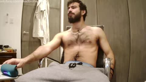 Snapshot of brunobaibe chatting on 28, 2, 2025 brunobaibe online show from 28, 2, 2025