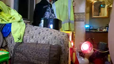 Steve... aka SkinnieDippin aka TimberTramp online show from 31, 12, 2024