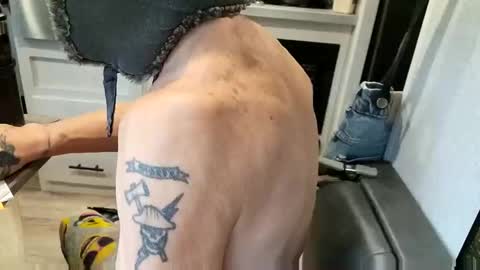 Steve... aka SkinnieDippin aka TimberTramp online show from 13, 10, 2025