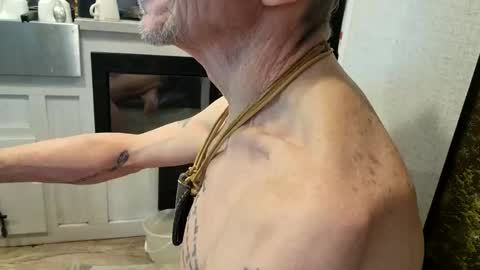 Steve... aka SkinnieDippin aka TimberTramp online show from 13, 1, 2026