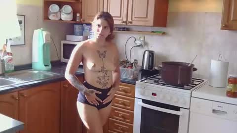 brutecia online show from 11, 10, 2025