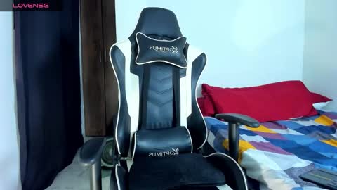 Snapshot of bryan_oficials chatting on 18, 9, 2025 bryan_oficials online show from 18, 9, 2025