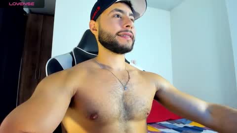 Snapshot of bryan_oficials chatting on 4, 10, 2025 bryan_oficials online show from 4, 10, 2025