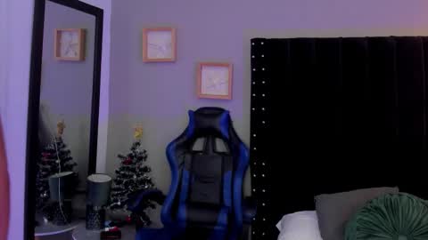 Snapshot of bryan_robayo5 chatting on 16, 12, 2025 Bryan online show from 16, 12, 2025