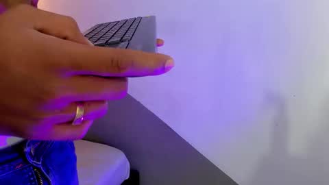 Snapshot of bryan_robayo5 chatting on 1, 2, 2026 Bryan online show from 1, 2, 2026