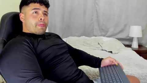 Snapshot of bryan_stoness chatting on 17, 12, 2024 bryan stoness online show from 17, 12, 2024