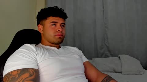 Snapshot of bryan_stoness chatting on 21, 2, 2025 bryan stoness online show from 21, 2, 2025