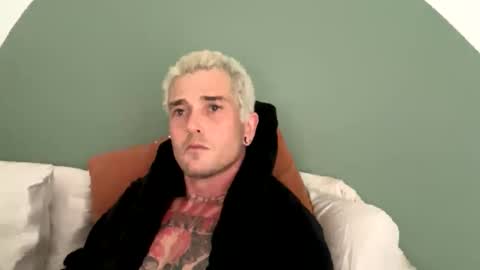 Snapshot of bryjybxxx chatting on 4, 12, 2025 bryjybxxx online show from 4, 12, 2025