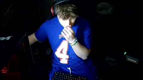 Snapshot of bubblebuttbdn chatting on 7, 7, 2026 BubblebuttBdn online show from 7, 7, 2026