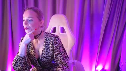 Snapshot of bubbling_crush chatting on 16, 2, 2025 bubbling_crush online show from 16, 2, 2025