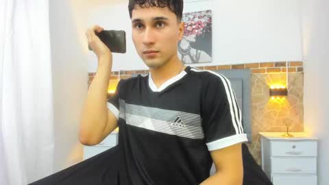 Buddy Whitte online show from 17, 2, 2025