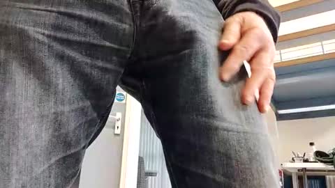 Snapshot of bulkyboners chatting on 12, 10, 2025 ejaculation for 250 online show from 12, 10, 2025