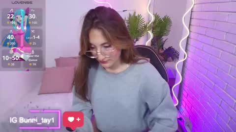 Bunni  online show from 20, 9, 2025