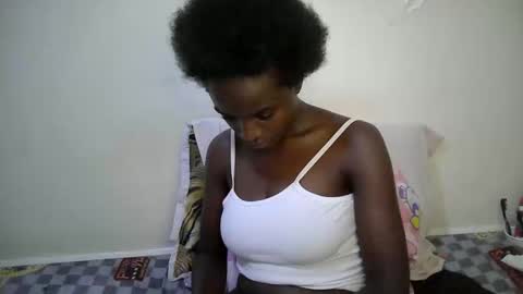 Snapshot of bunny_bliss1 chatting on 22, 3, 2026 bunny_bliss1 online show from 22, 3, 2026