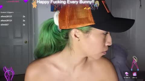 Tokki  bunny  online show from 28, 1, 2025