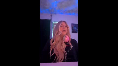 bunnyslutt online show from 18, 3, 2026