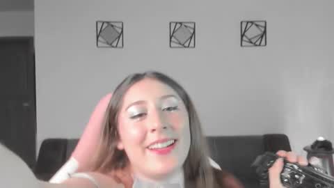 Im Val Welcome to my room My instagram Bubble cosmic online show from 25, 9, 2025