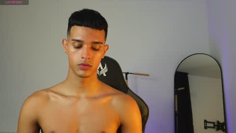 Buster independent model online show from 26, 6, 2026