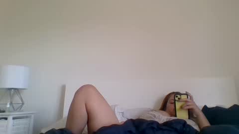 Snapshot of busty_yasmin chatting on 4, 6, 2026 Busty-Yasmin online show from 4, 6, 2026