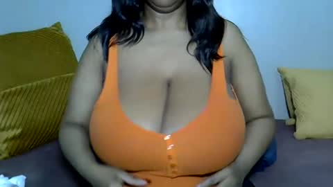 bustytessa37 online show from 30, 6, 2026