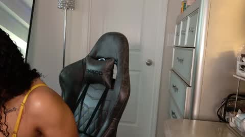 butterfly booty online show from 27, 4, 2026